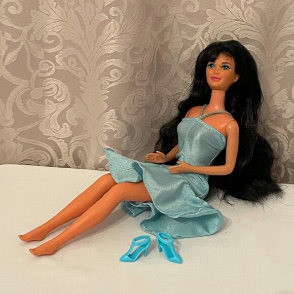 Vintage Barbie and Nia Dolls - Lot of 3 - Redressed - Picture 6 of 16